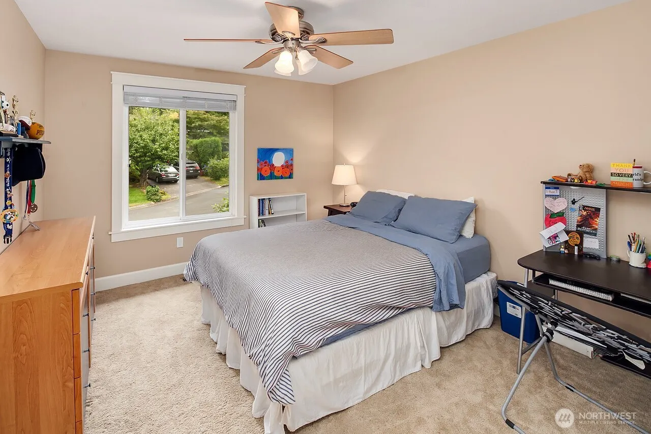 12130 SE 47th Place , Bellevue, WA 98006