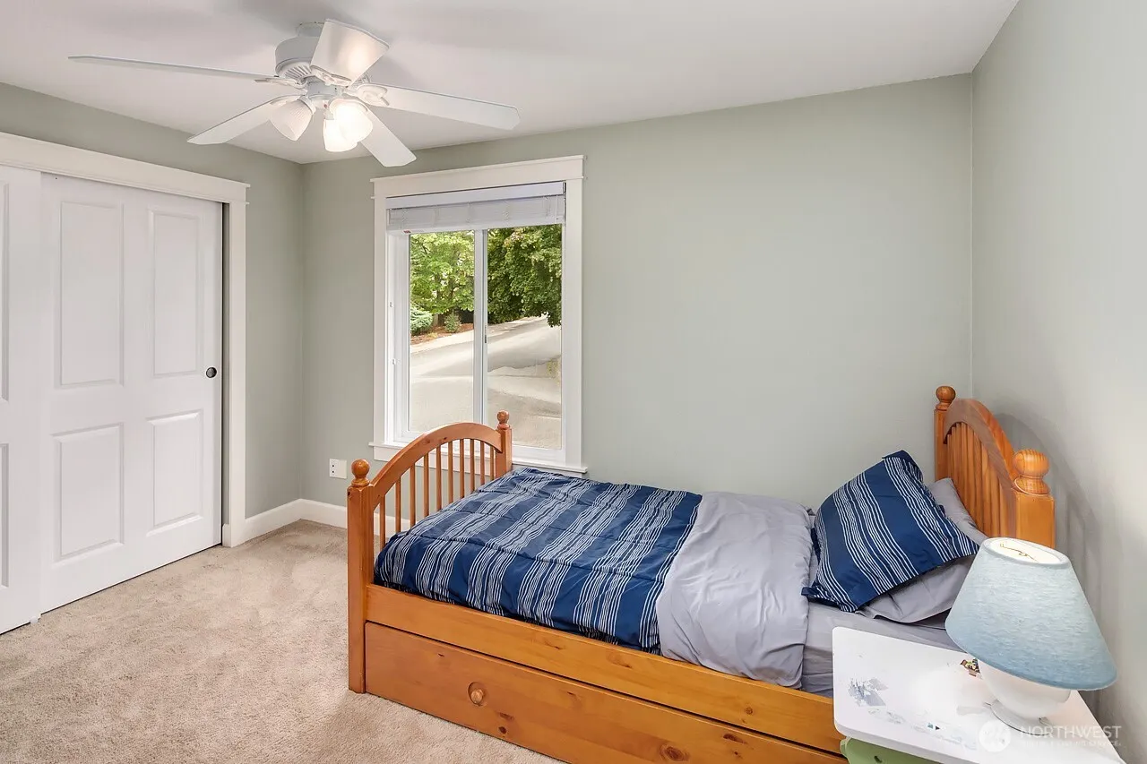 12130 SE 47th Place , Bellevue, WA 98006