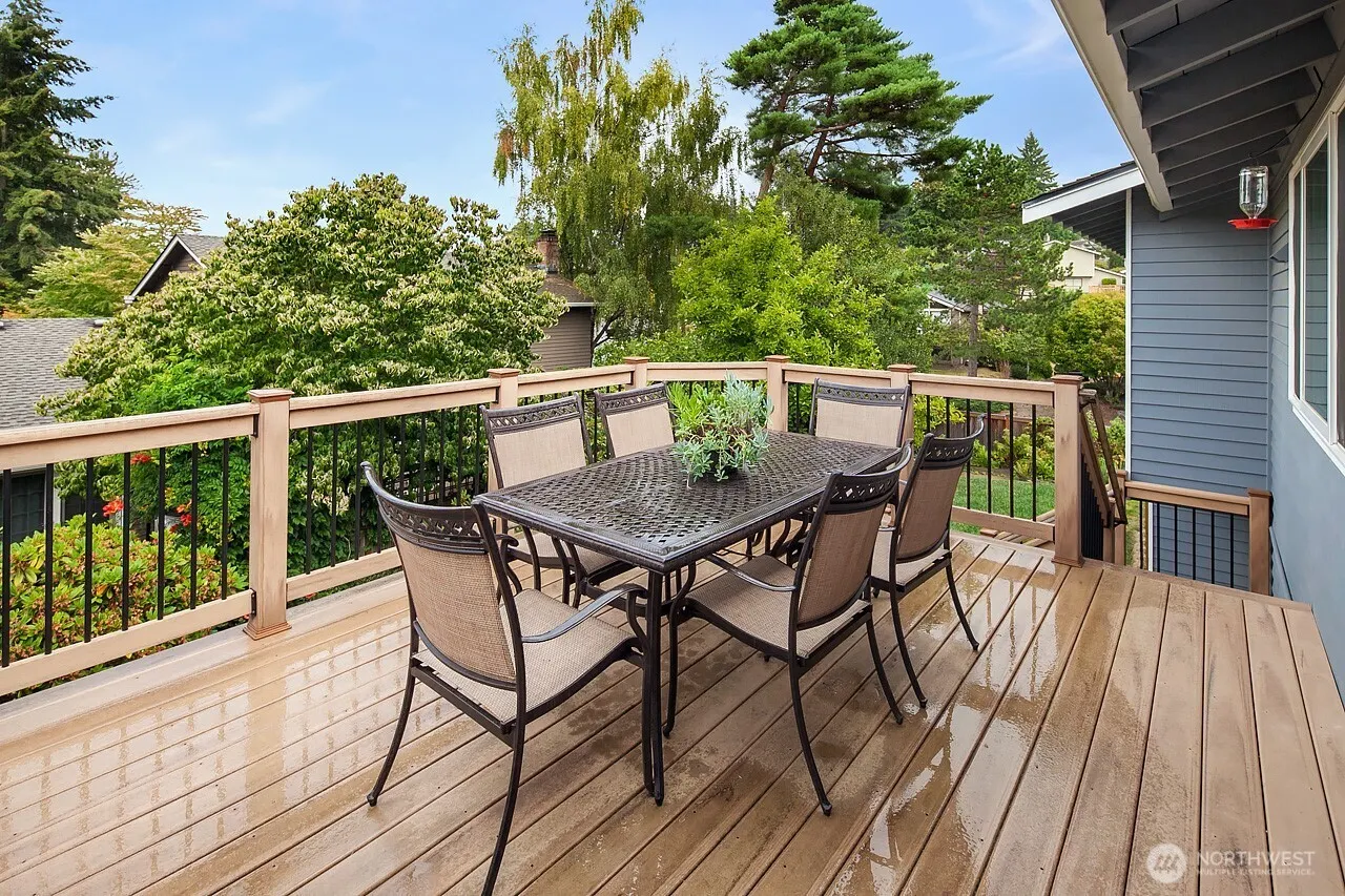 12130 SE 47th Place , Bellevue, WA 98006