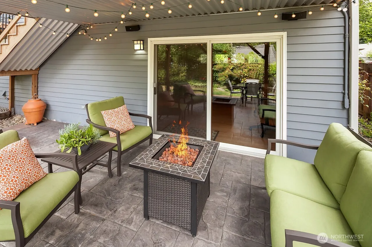 12130 SE 47th Place , Bellevue, WA 98006