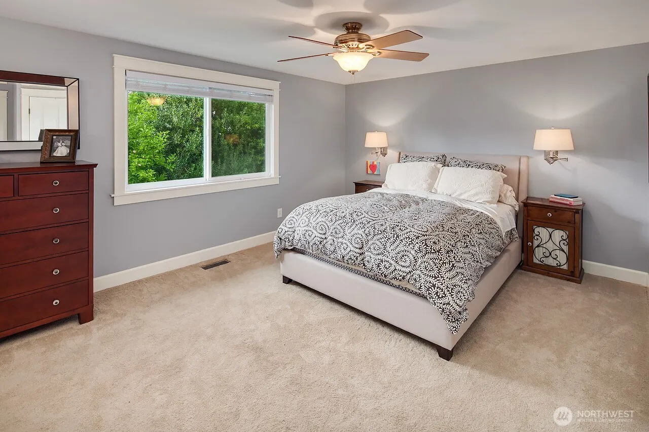 12130 SE 47th Place , Bellevue, WA 98006