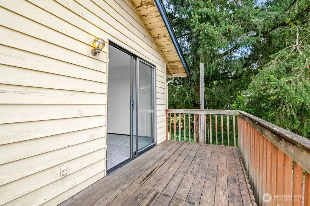 4011 228th Street SE, Bothell, WA 98021-9041