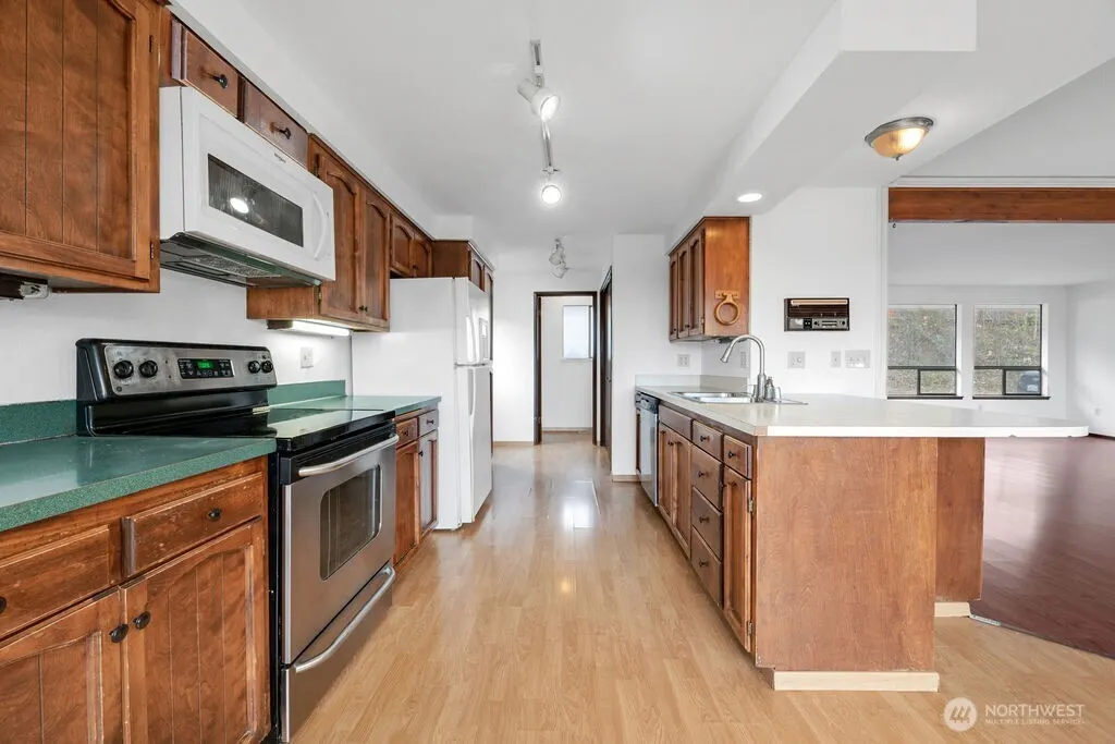 4011 228th Street SE, Bothell, WA 98021-9041