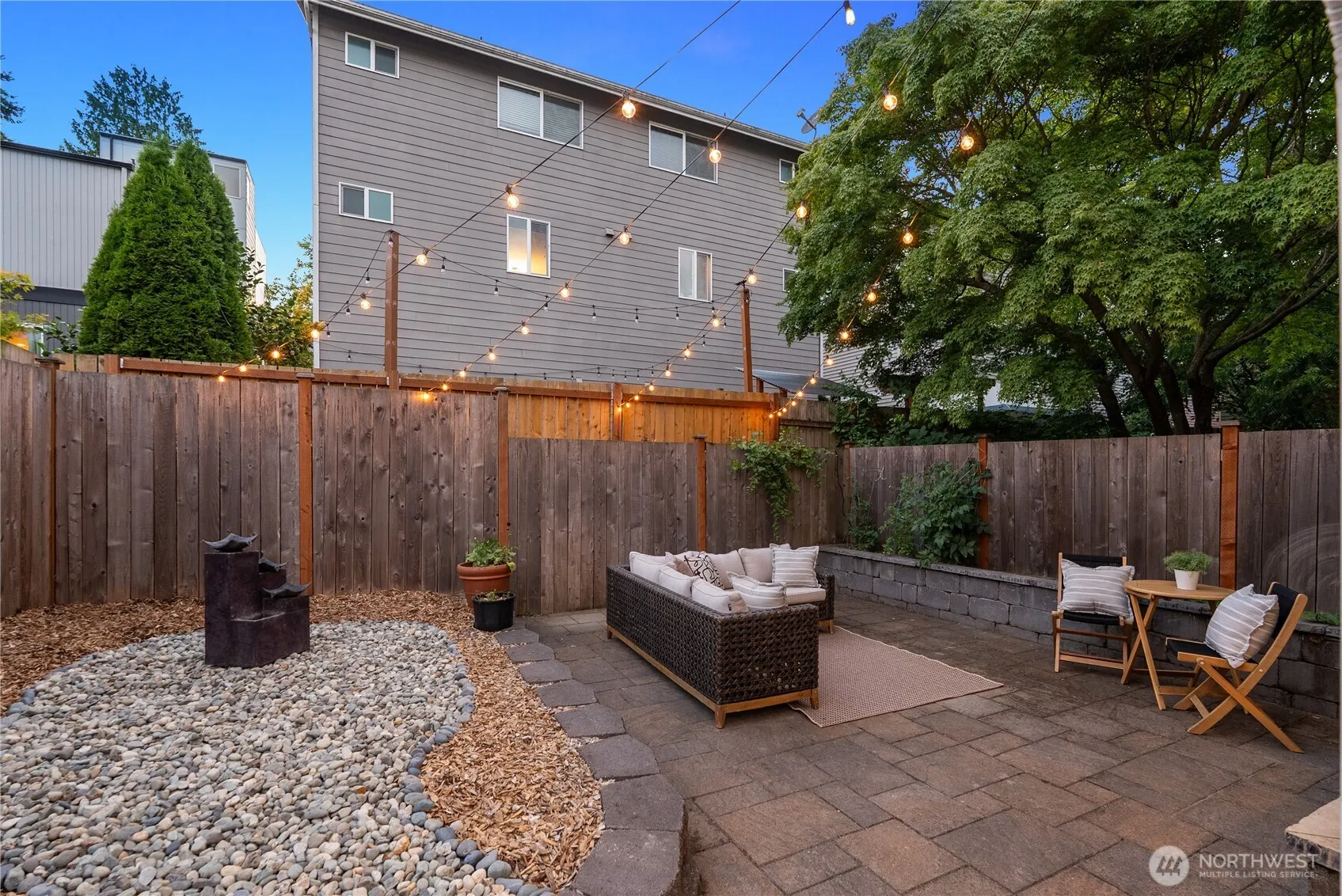 9239 Ashworth Avenue N #B, Seattle, WA 98103