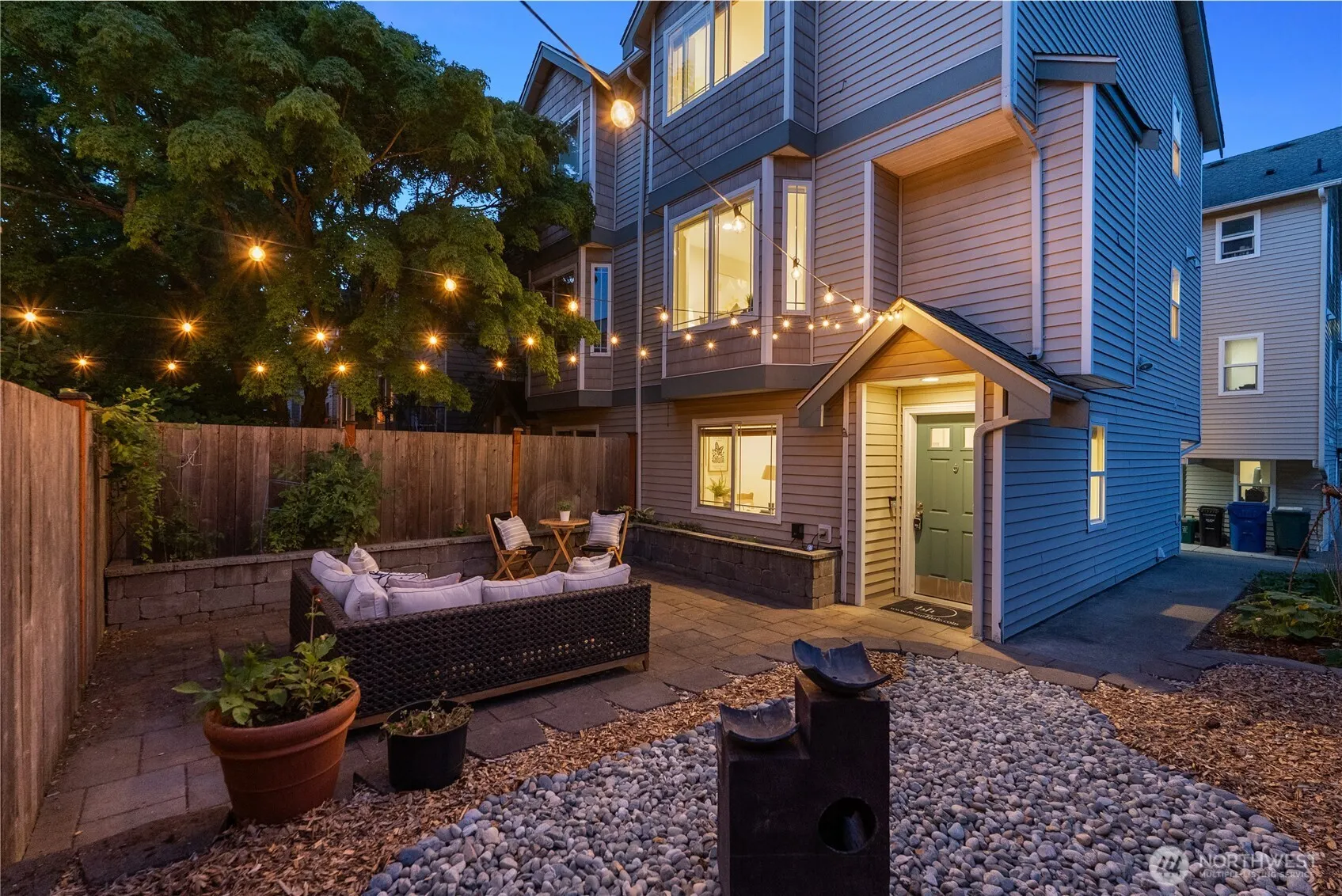 9239 Ashworth Avenue N #B, Seattle, WA 98103
