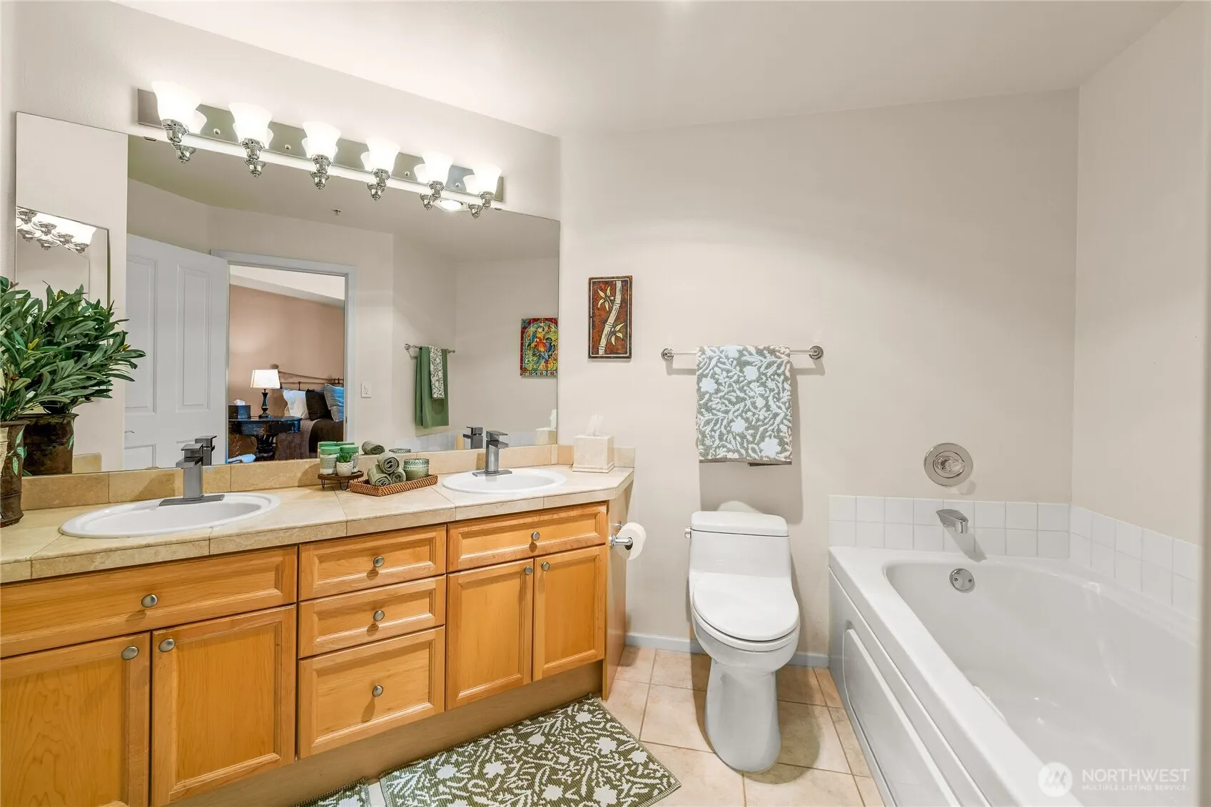 2244 SE 132nd Avenue #B217, Bellevue, WA 98005