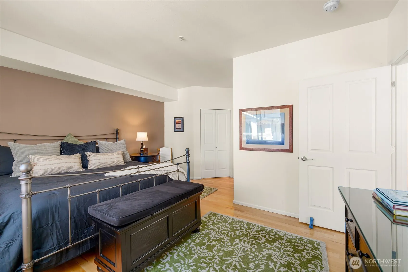 2244 SE 132nd Avenue #B217, Bellevue, WA 98005
