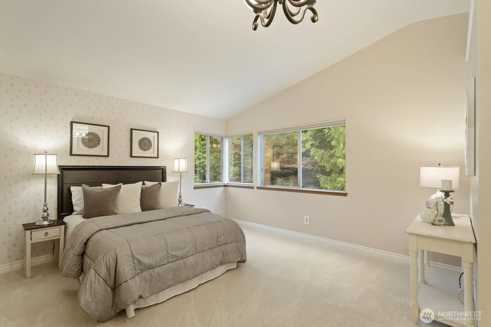 20410 Hollyhills Drive NE, Bothell, WA 98011