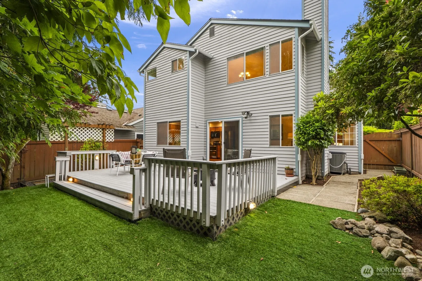 20410 Hollyhills Drive NE, Bothell, WA 98011