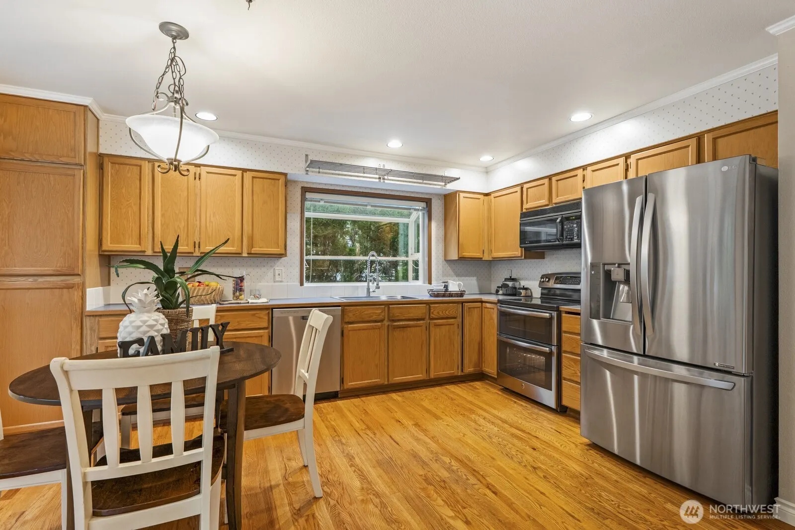 20410 Hollyhills Drive NE, Bothell, WA 98011