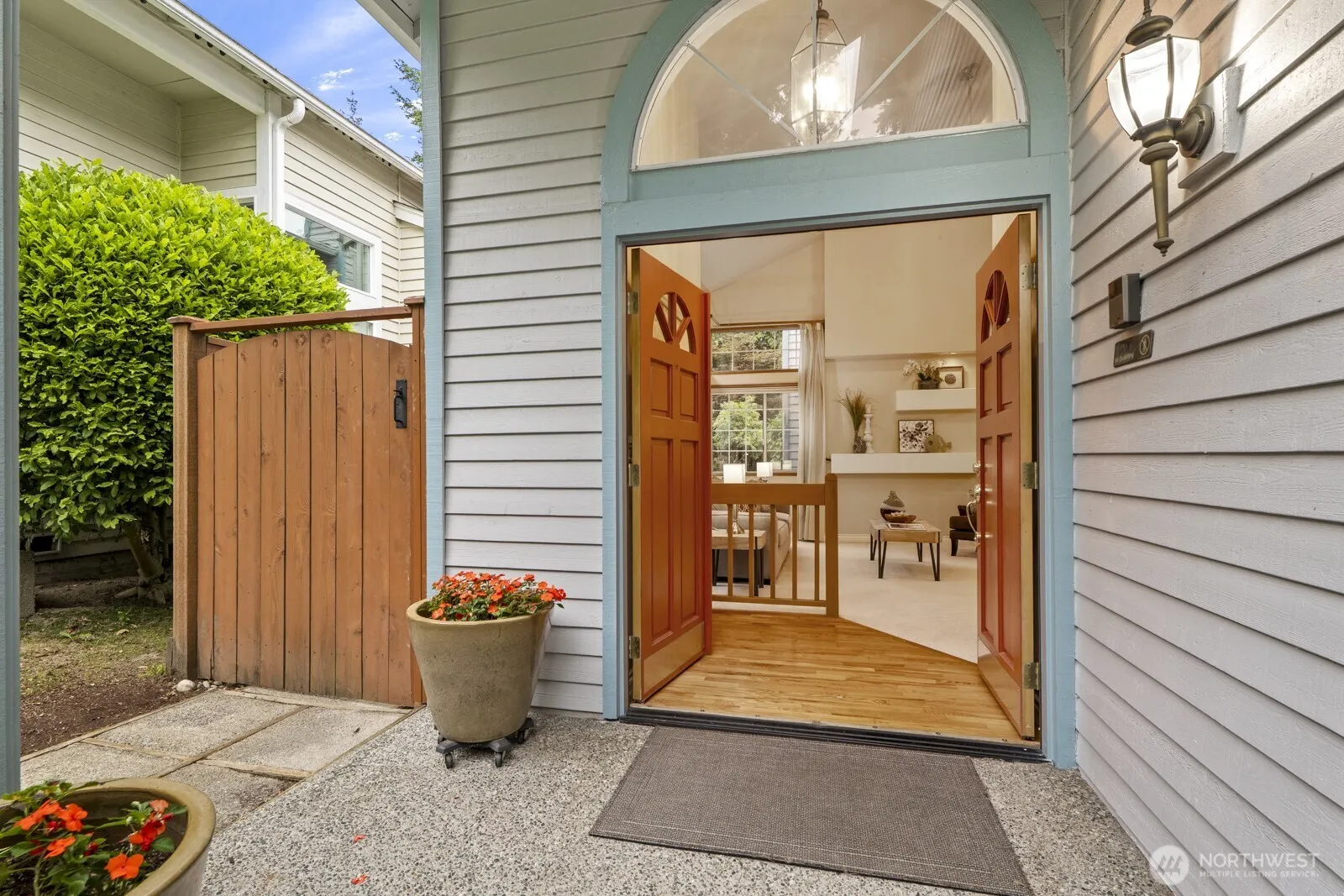 20410 Hollyhills Drive NE, Bothell, WA 98011