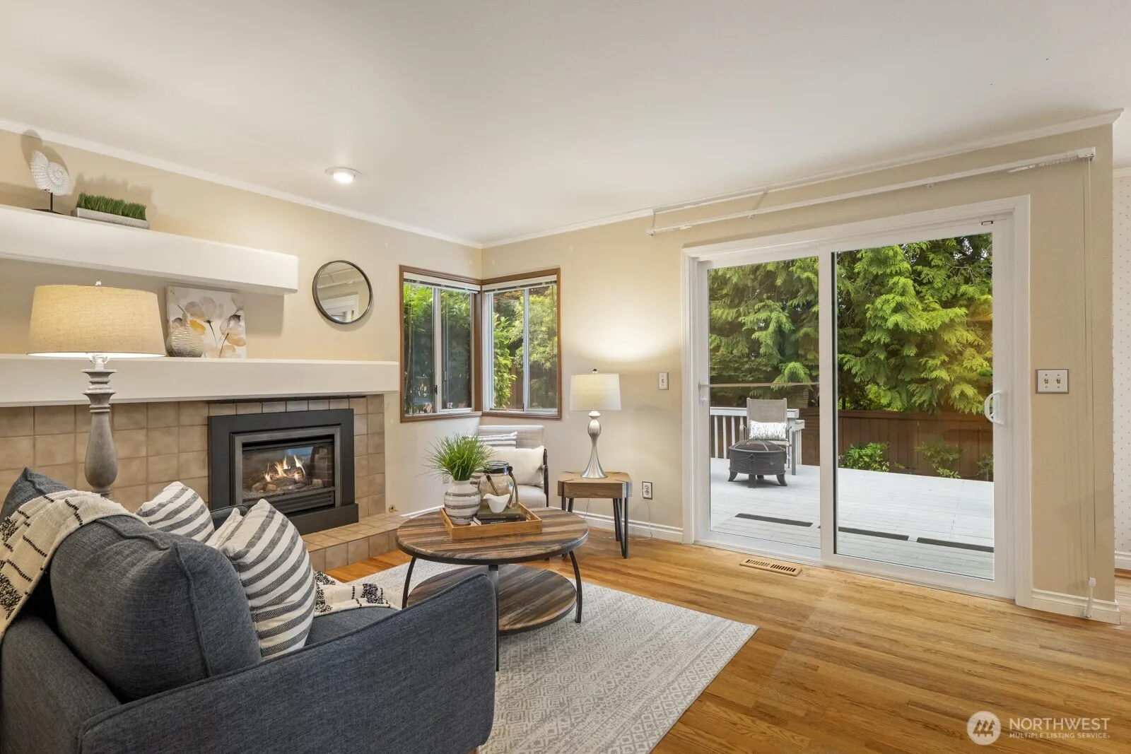 20410 Hollyhills Drive NE, Bothell, WA 98011