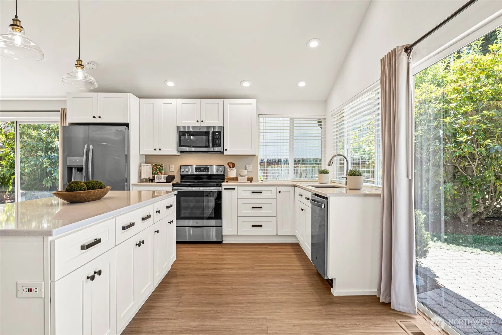 6401 146th Avenue NE, Redmond, WA 98052