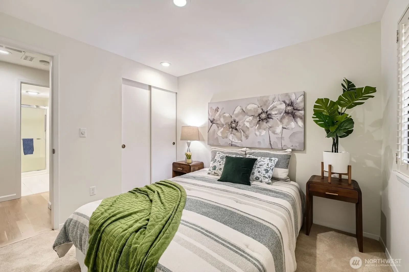 16142 SE 33rd Lane Unit #1001 , Bellevue, WA 98008