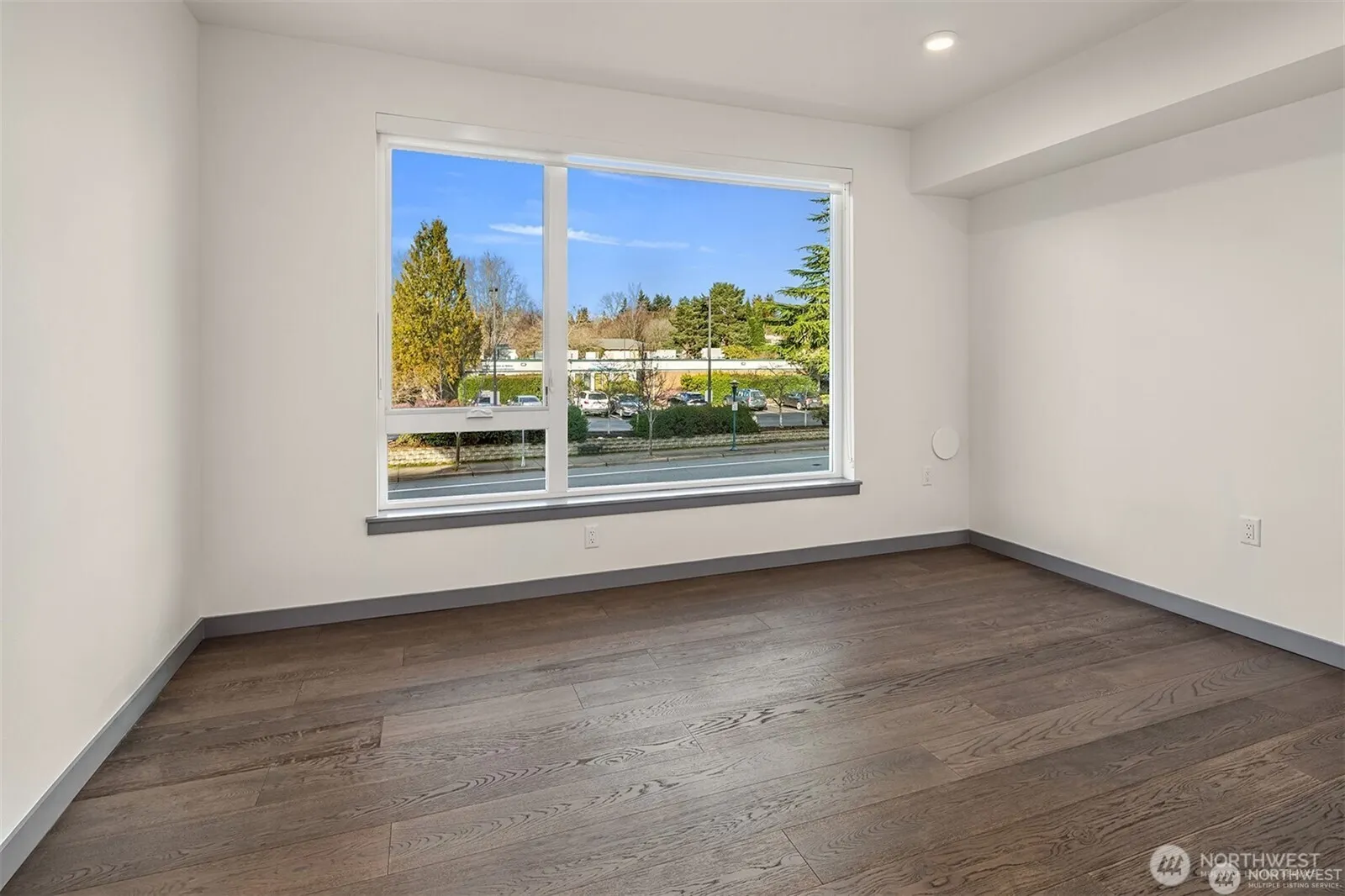 11903 NE 128th Street #205, Kirkland, WA 98034