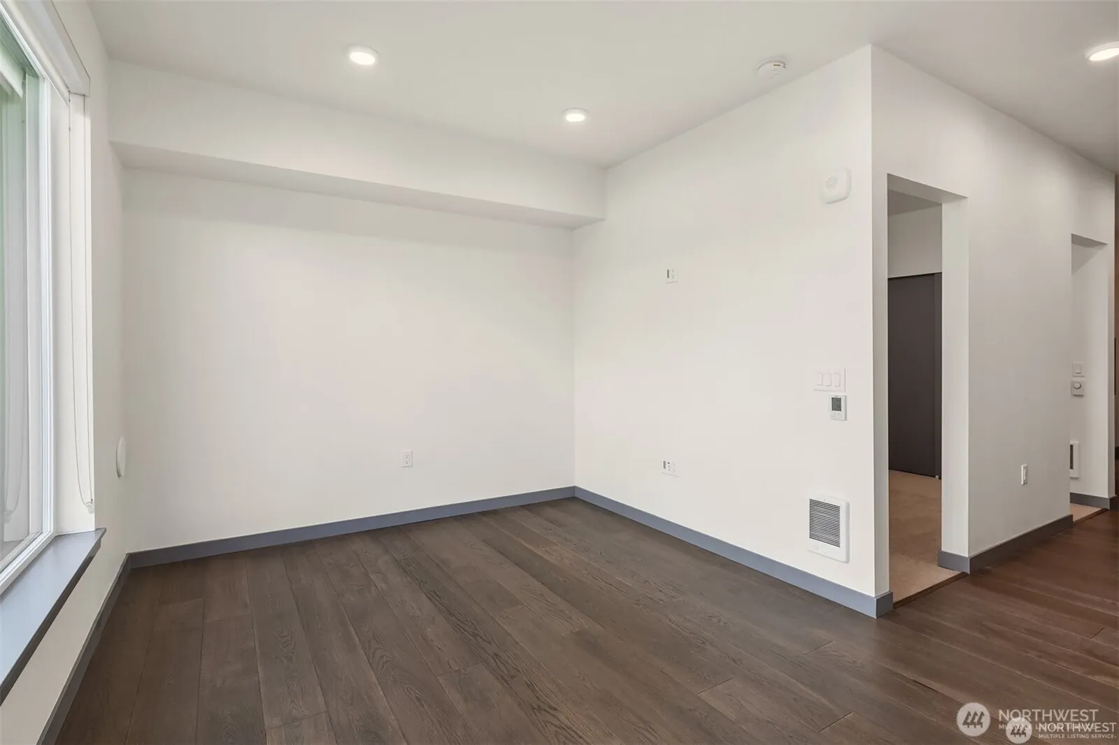11903 NE 128th Street #205, Kirkland, WA 98034