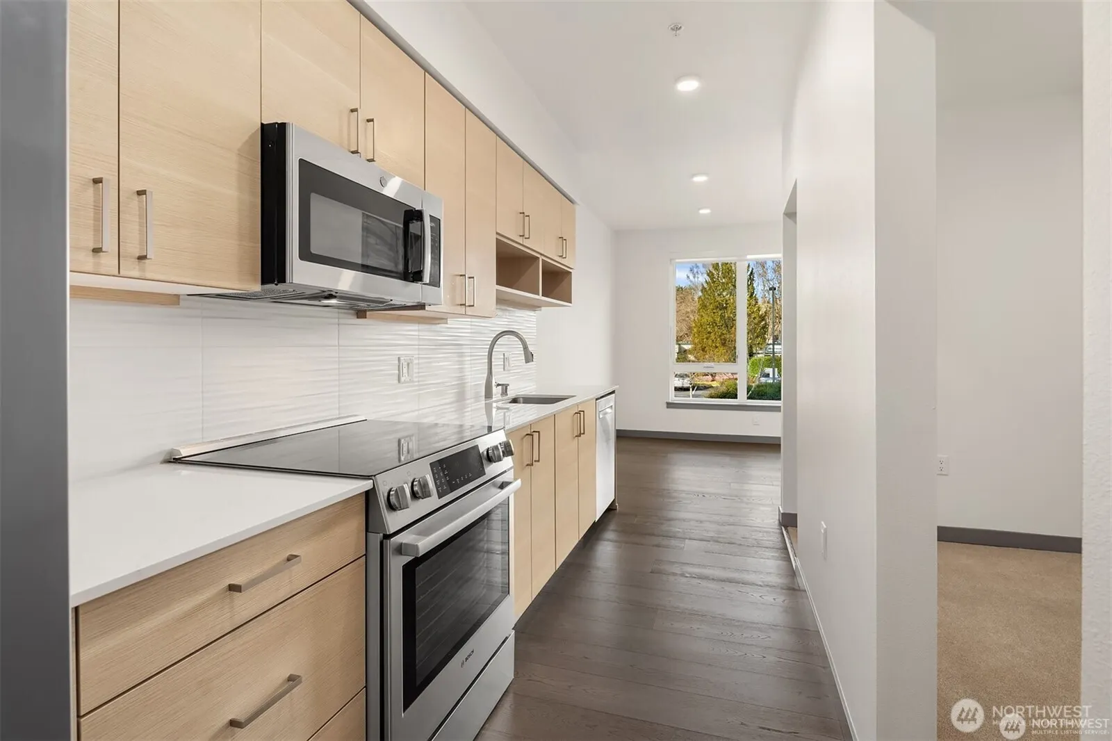 11903 NE 128th Street #205, Kirkland, WA 98034