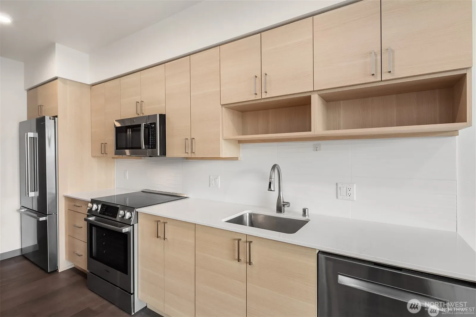 11903 NE 128th Street #205, Kirkland, WA 98034