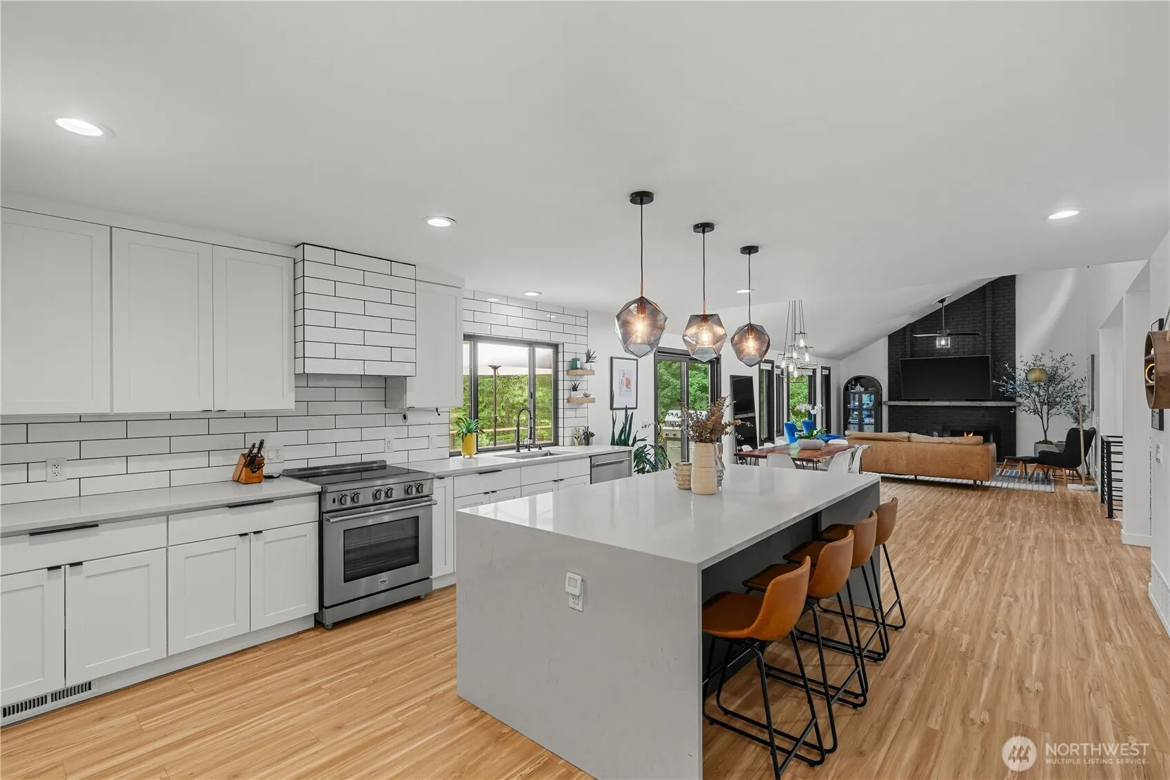 15108 238th Avenue SE, Issaquah, WA 98027