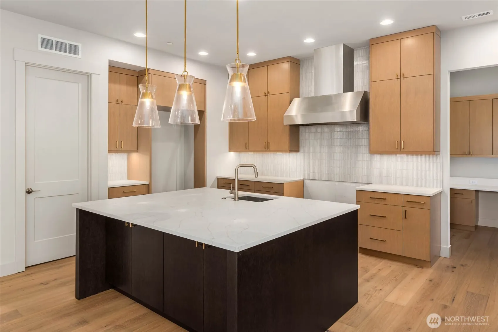 21041 SE 80th Street , Issaquah, WA 98027