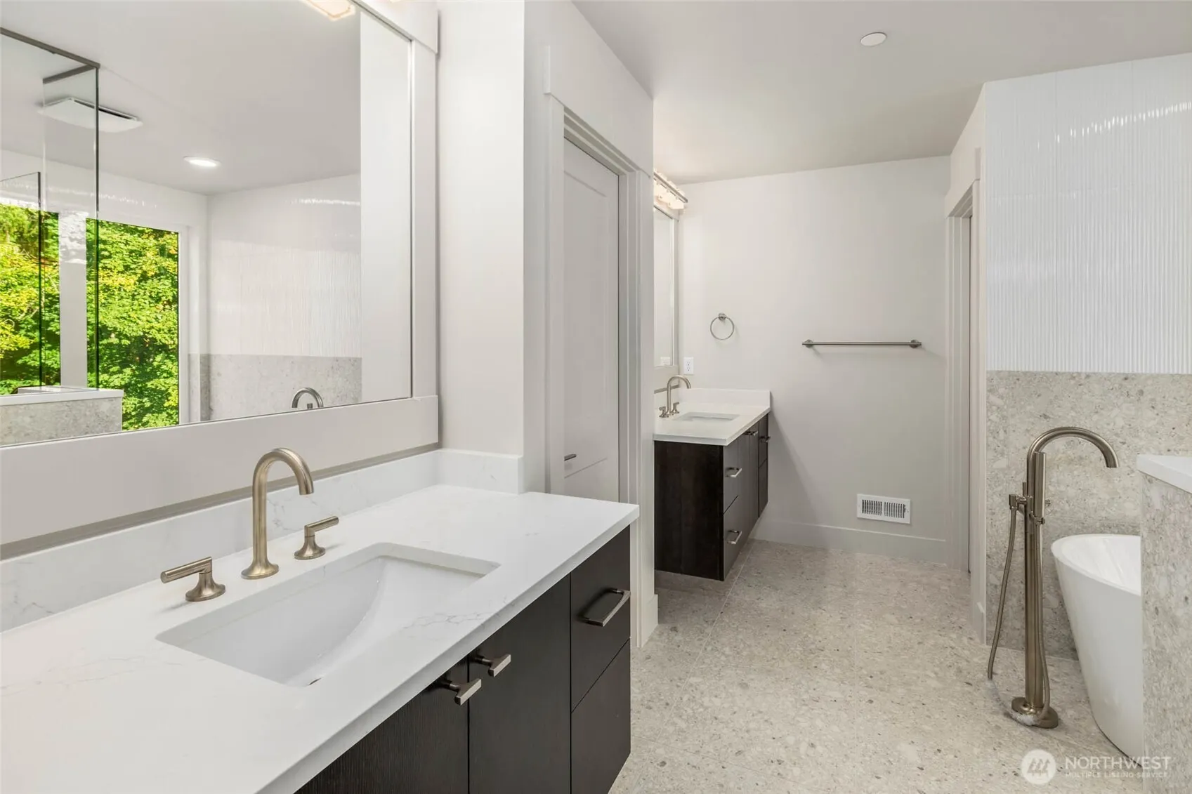 21041 SE 80th Street , Issaquah, WA 98027