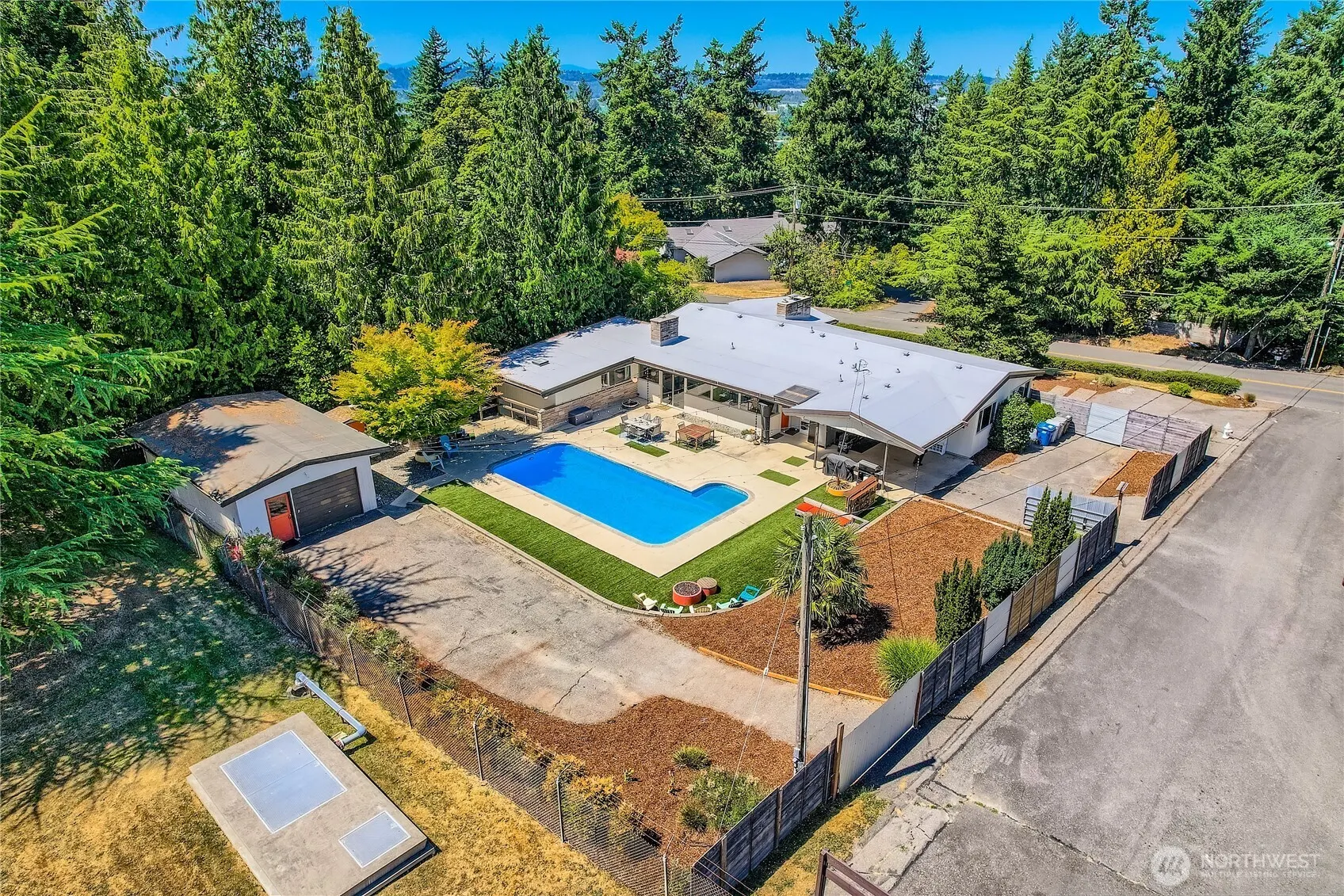 616 E Guiberson Street , Kent, WA 98030