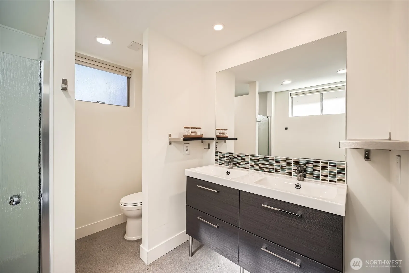 616 E Guiberson Street , Kent, WA 98030