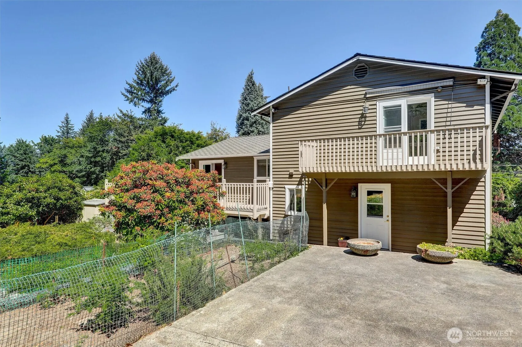 18803 156th Ave NE, Woodinville, WA 98072