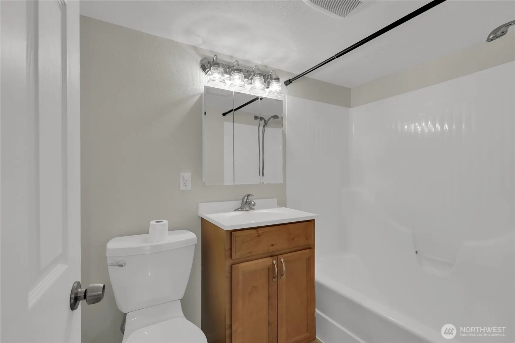 18803 156th Ave NE, Woodinville, WA 98072
