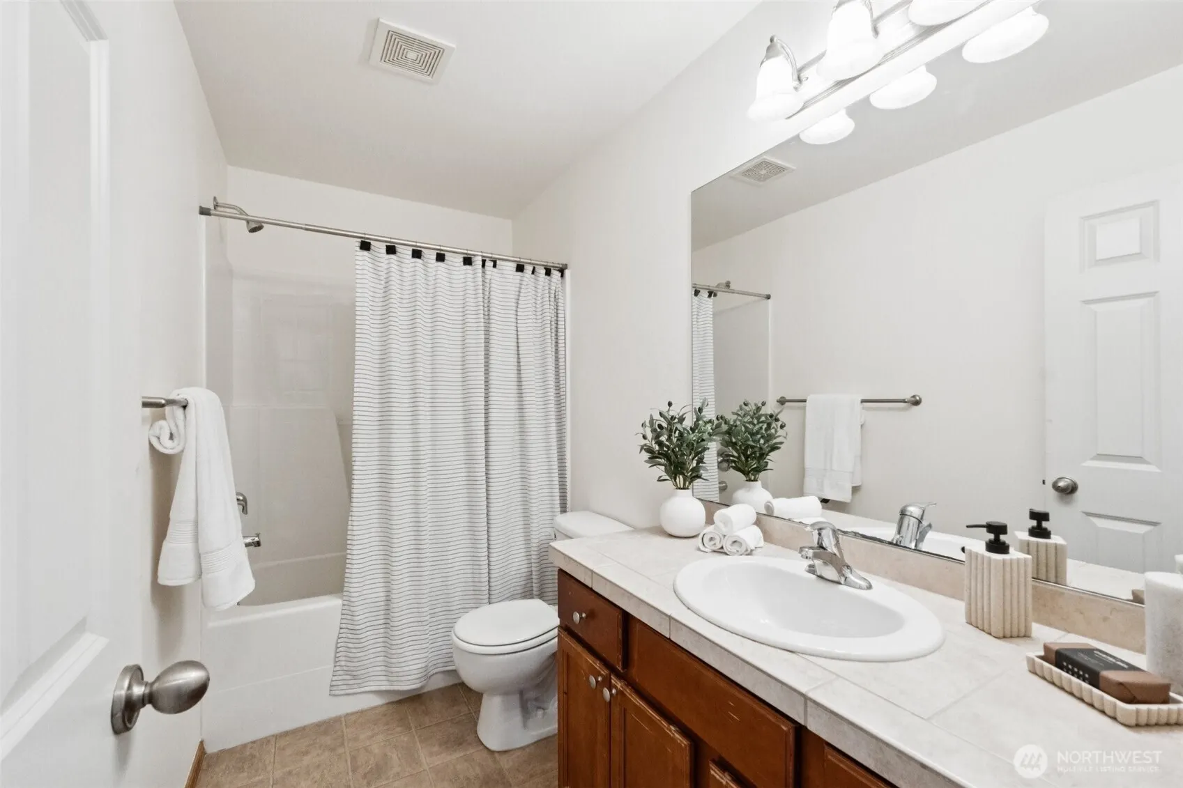 18231 2nd Place W #A, Bothell, WA 98012