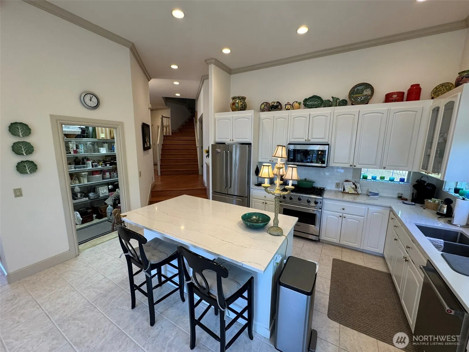 8479 NE Woodland Cove Drive , Kirkland, WA 98034