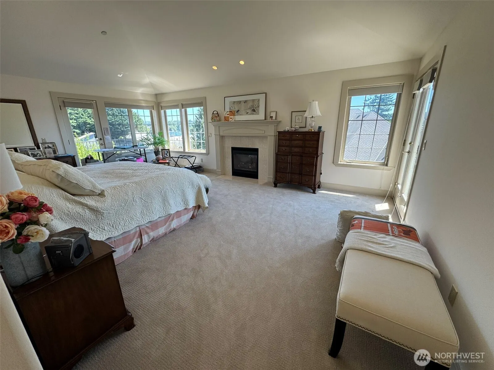 8479 NE Woodland Cove Drive , Kirkland, WA 98034