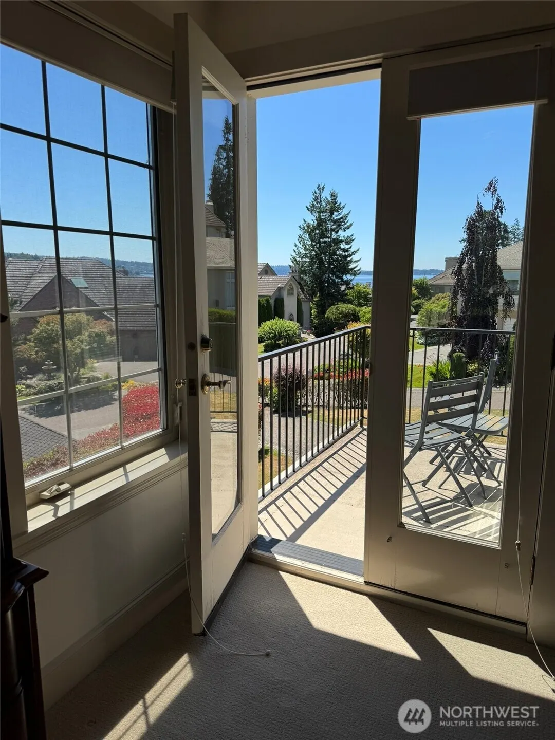 8479 NE Woodland Cove Drive , Kirkland, WA 98034