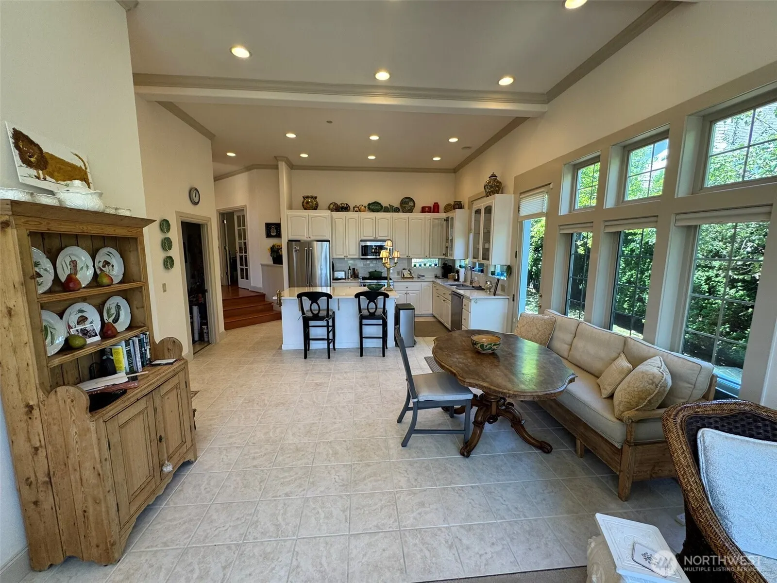 8479 NE Woodland Cove Drive , Kirkland, WA 98034