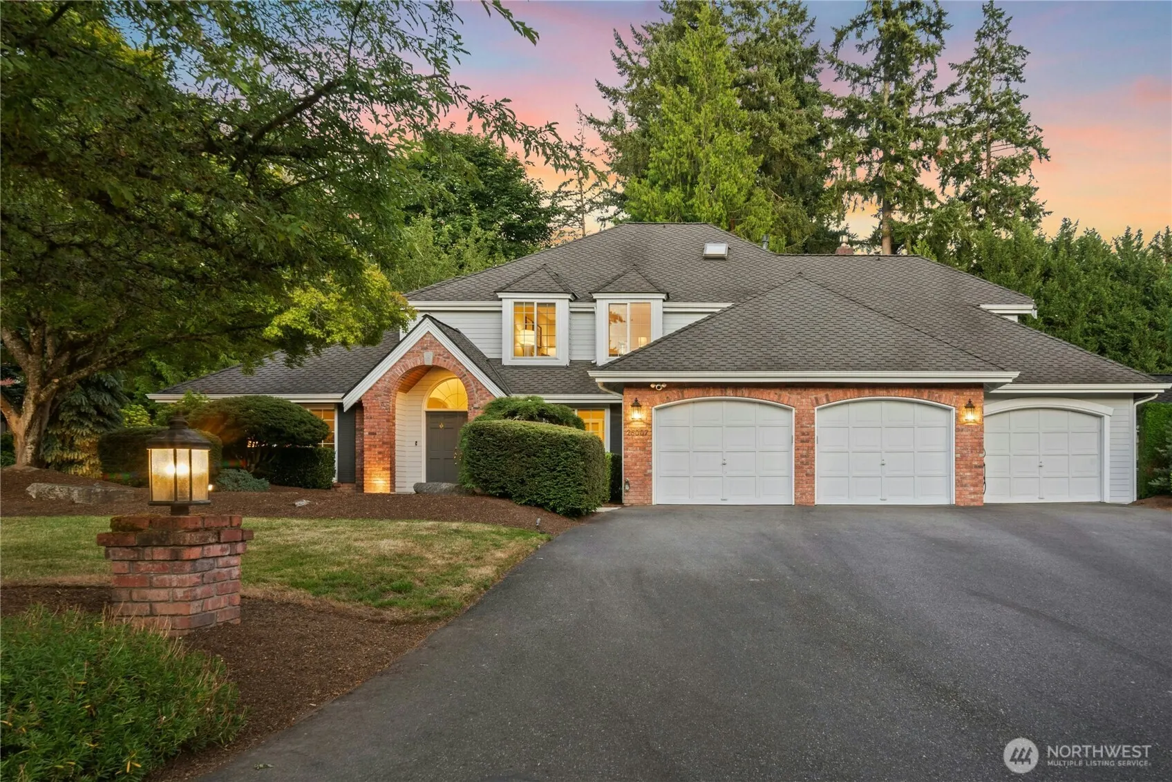 26007 NE 27th Drive , Redmond, WA 98053