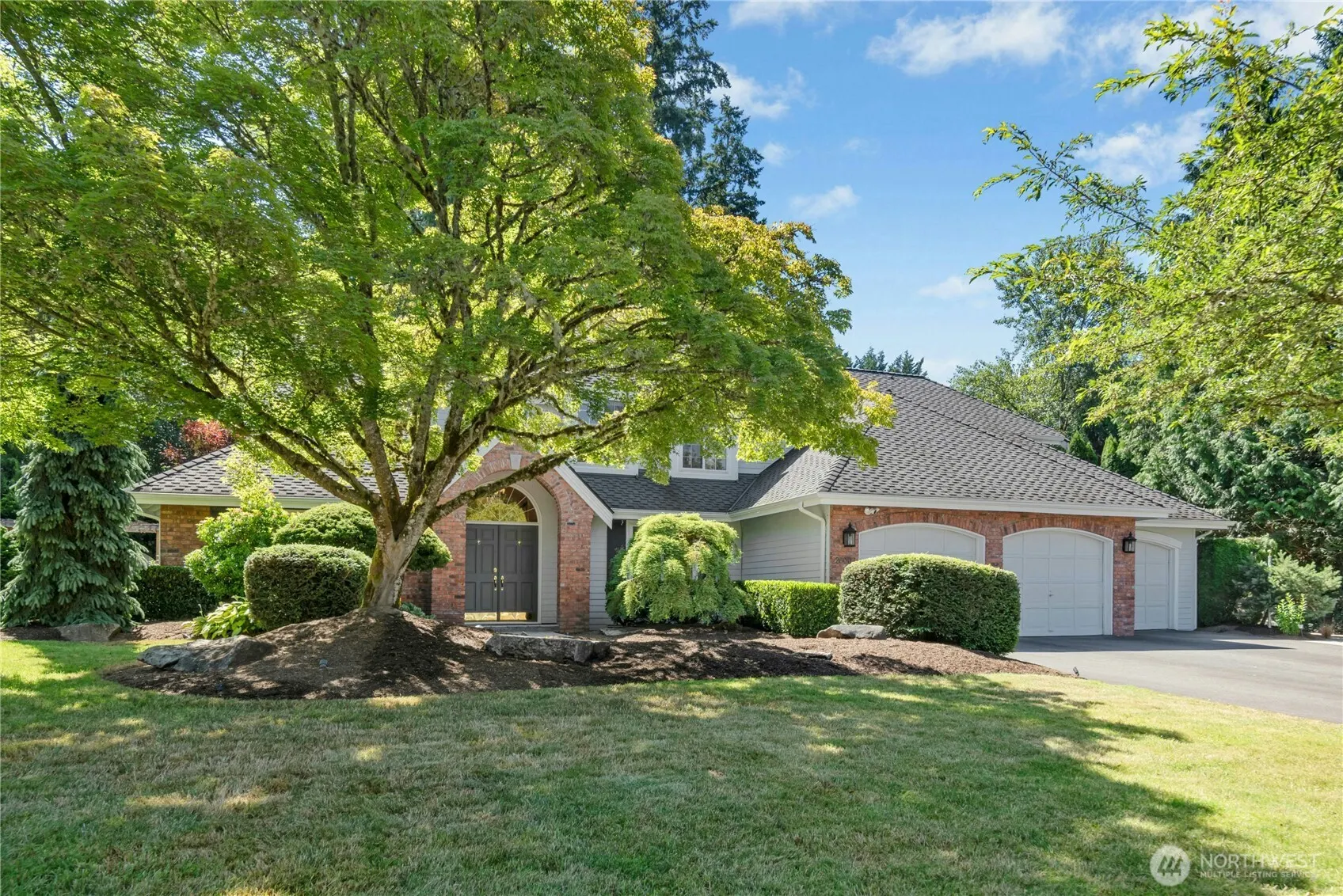 26007 NE 27th Drive , Redmond, WA 98053
