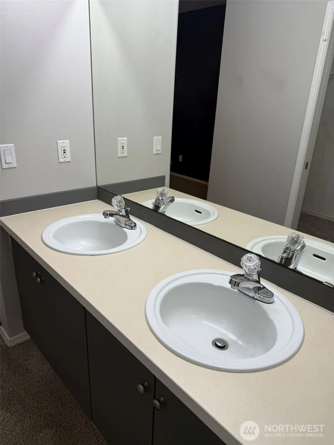 4207 S 223rd Street #104, Kent, WA 98032
