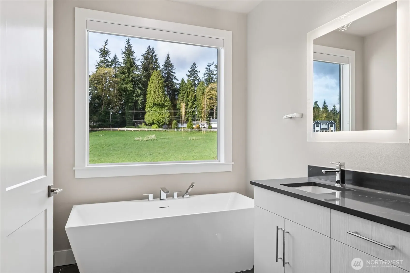 14449 133rd Place NE #6, Woodinville, WA 98072
