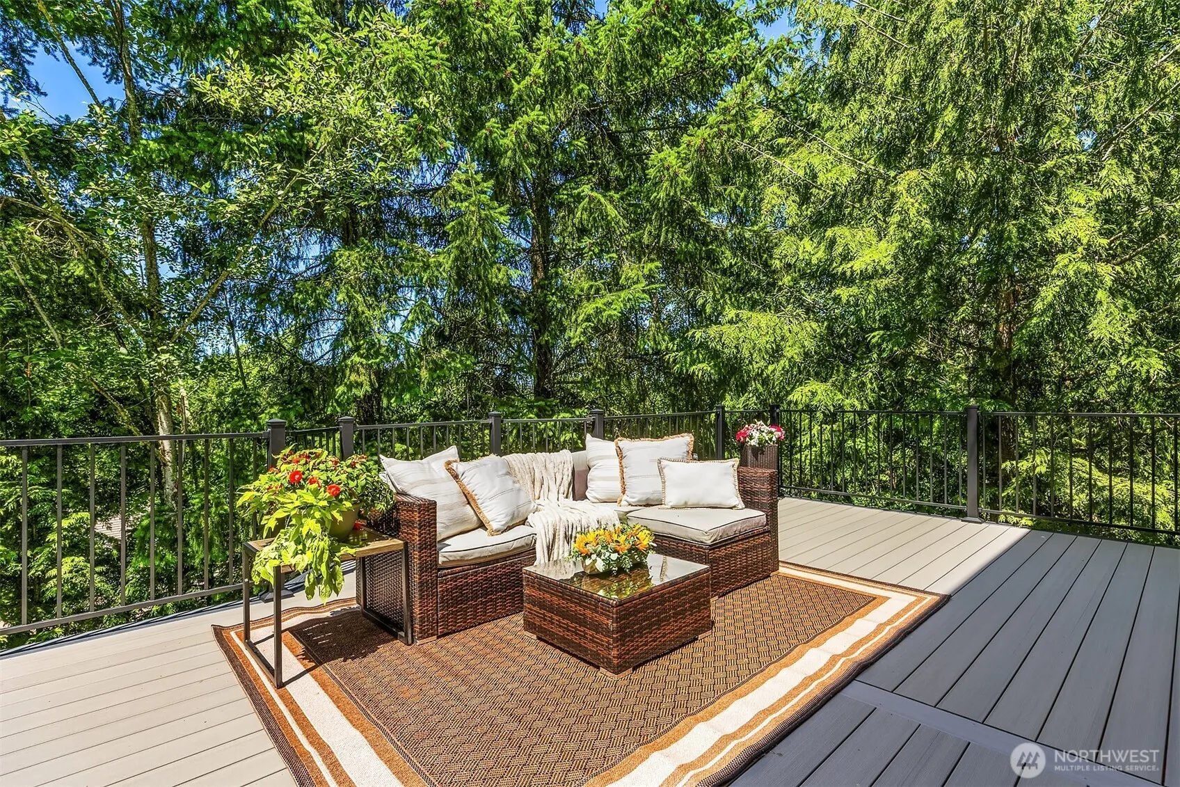 17431 NE 28th Street , Redmond, WA 98052-6241