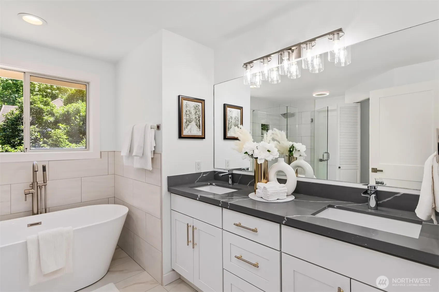 17431 NE 28th Street , Redmond, WA 98052-6241