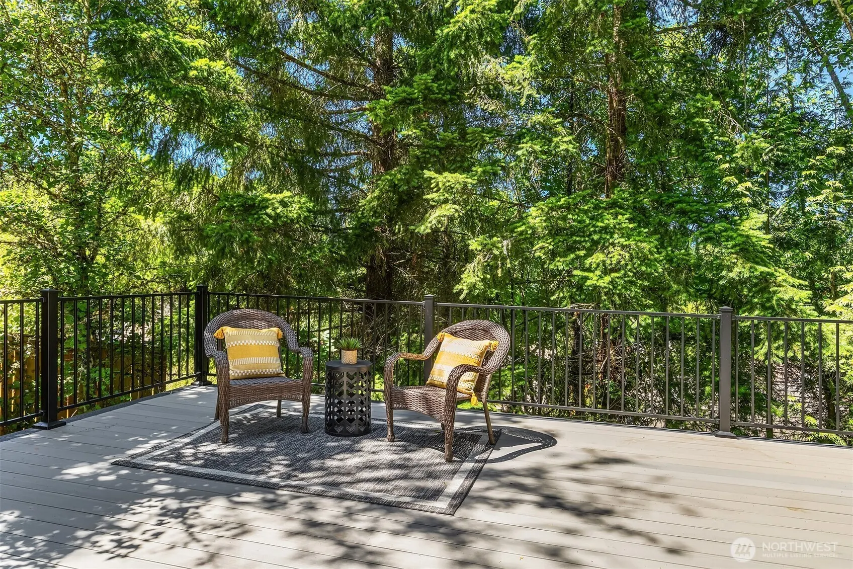17431 NE 28th Street , Redmond, WA 98052-6241