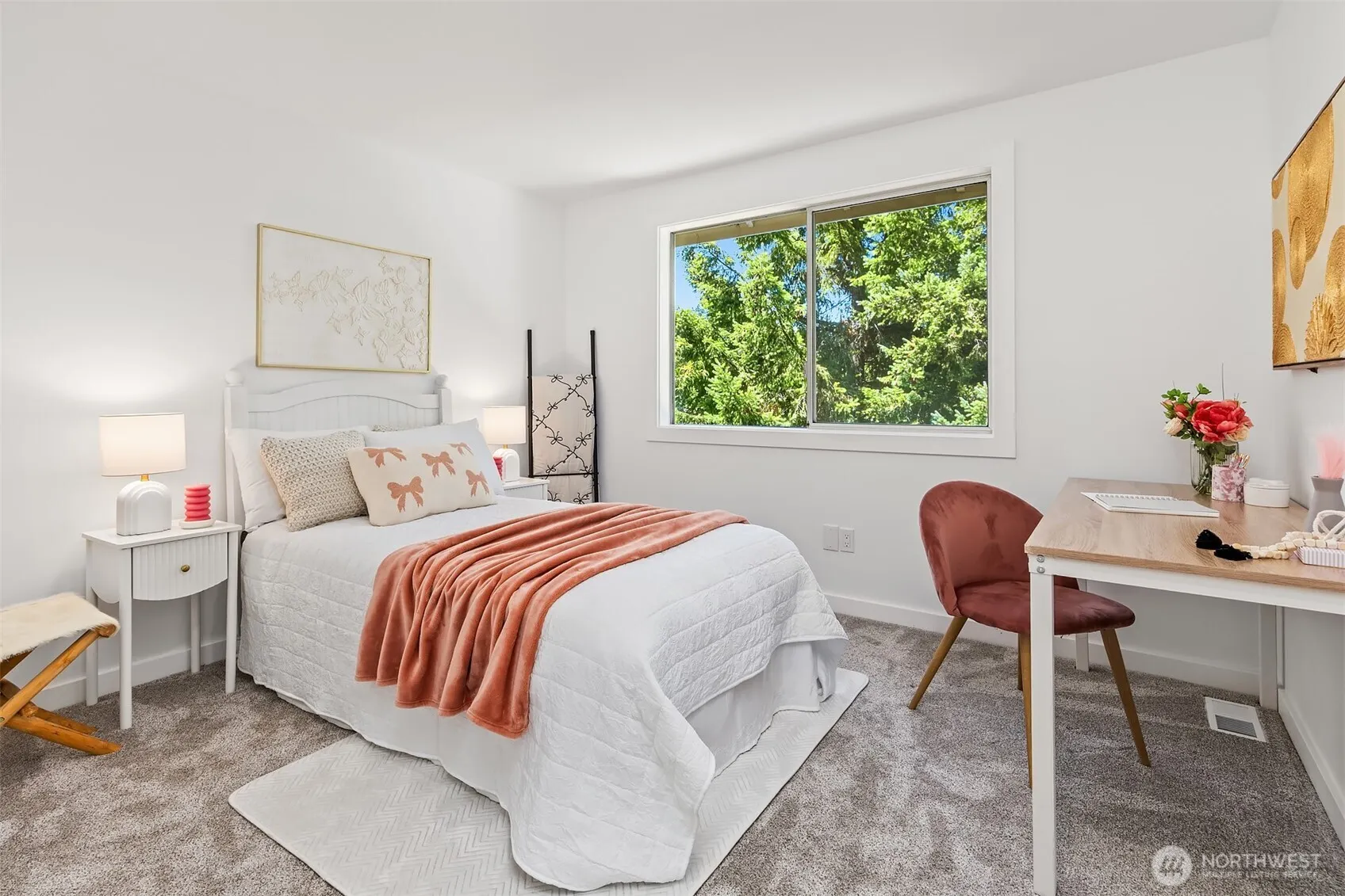 17431 NE 28th Street , Redmond, WA 98052-6241