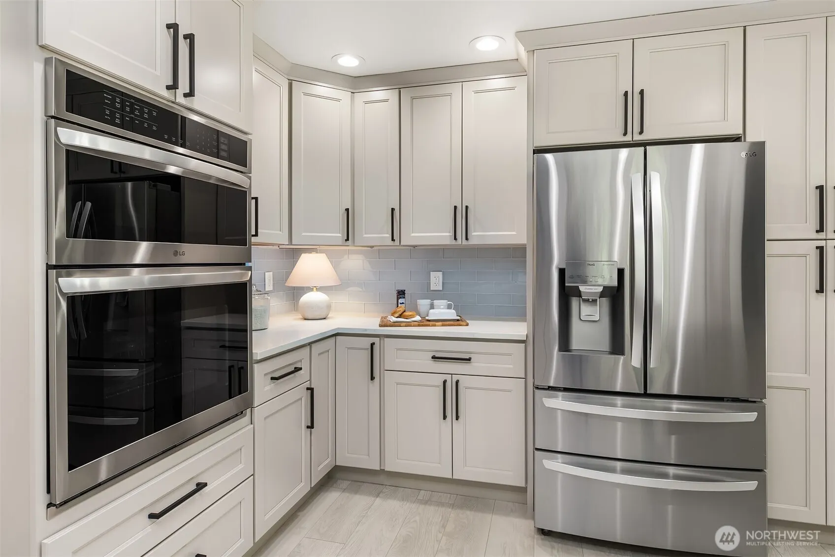 17431 NE 28th Street , Redmond, WA 98052-6241