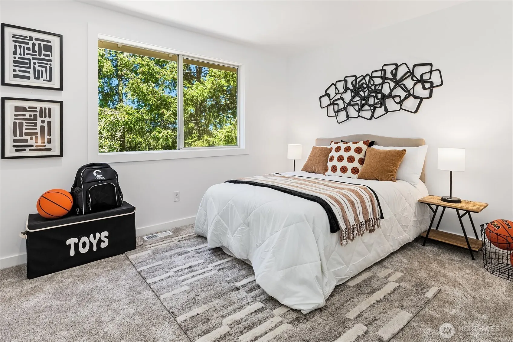 17431 NE 28th Street , Redmond, WA 98052-6241