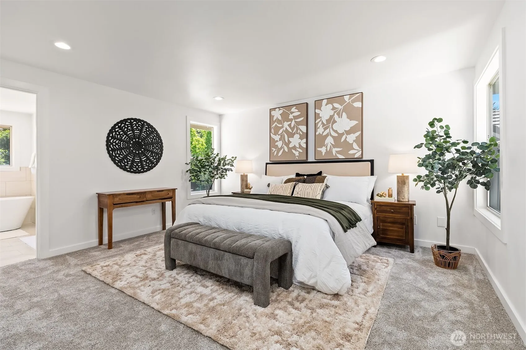 17431 NE 28th Street , Redmond, WA 98052-6241