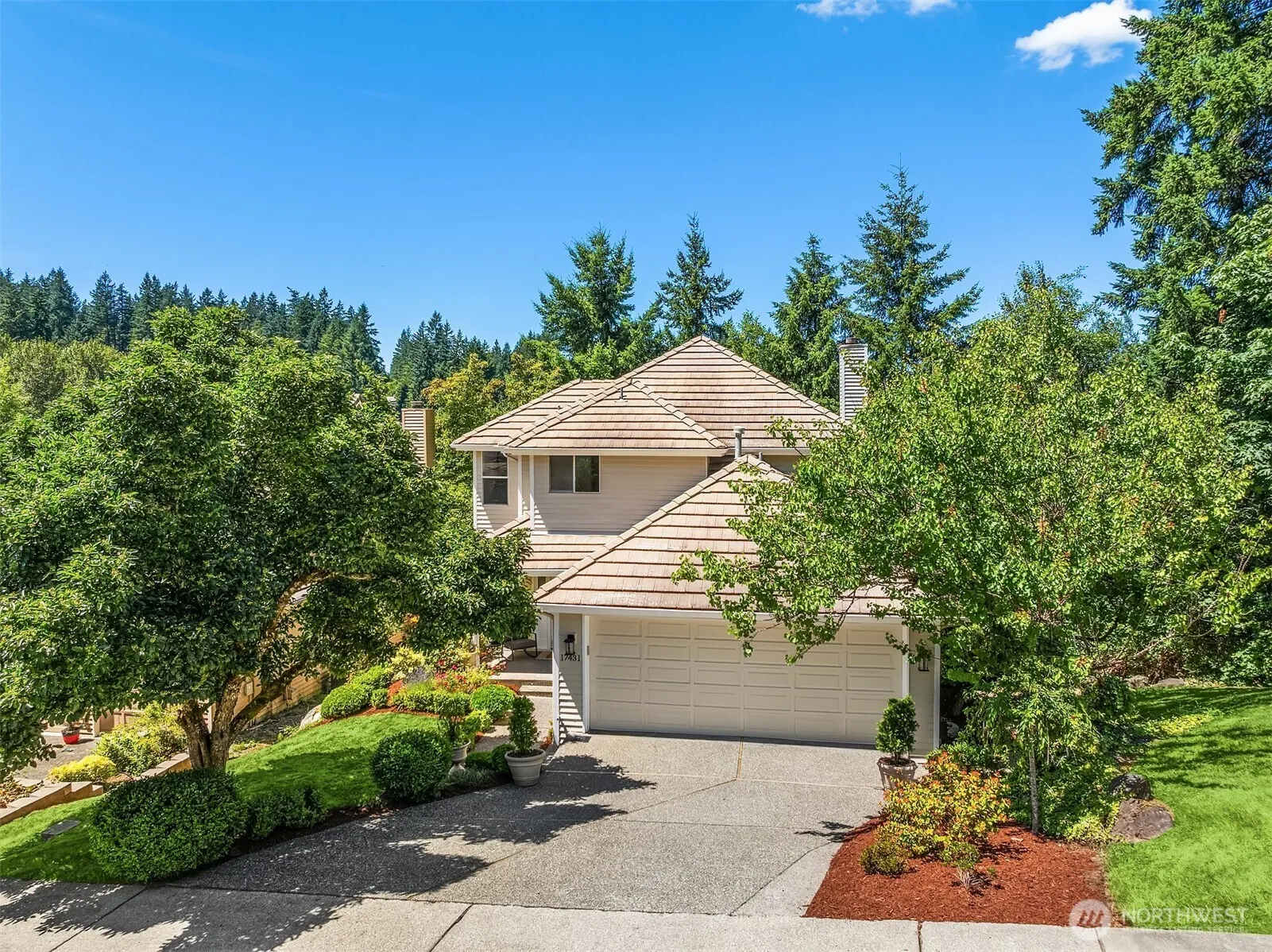 17431 NE 28th Street , Redmond, WA 98052-6241