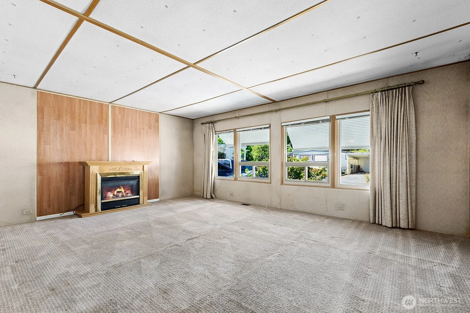 14322 Admiralty Way #125, Lynnwood, WA 98087