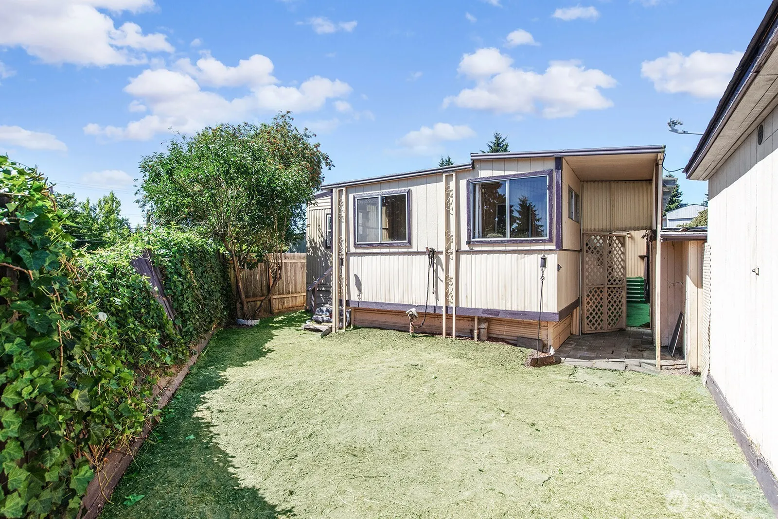 14322 Admiralty Way #125, Lynnwood, WA 98087