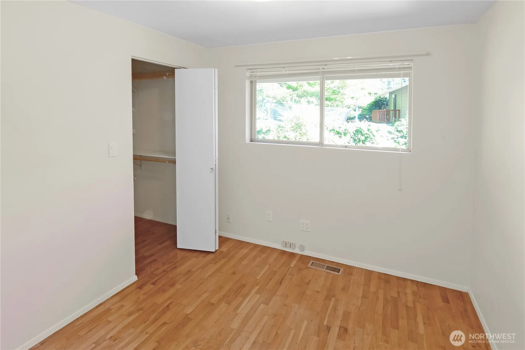 14421 118th Avenue NE, Kirkland, WA 98034