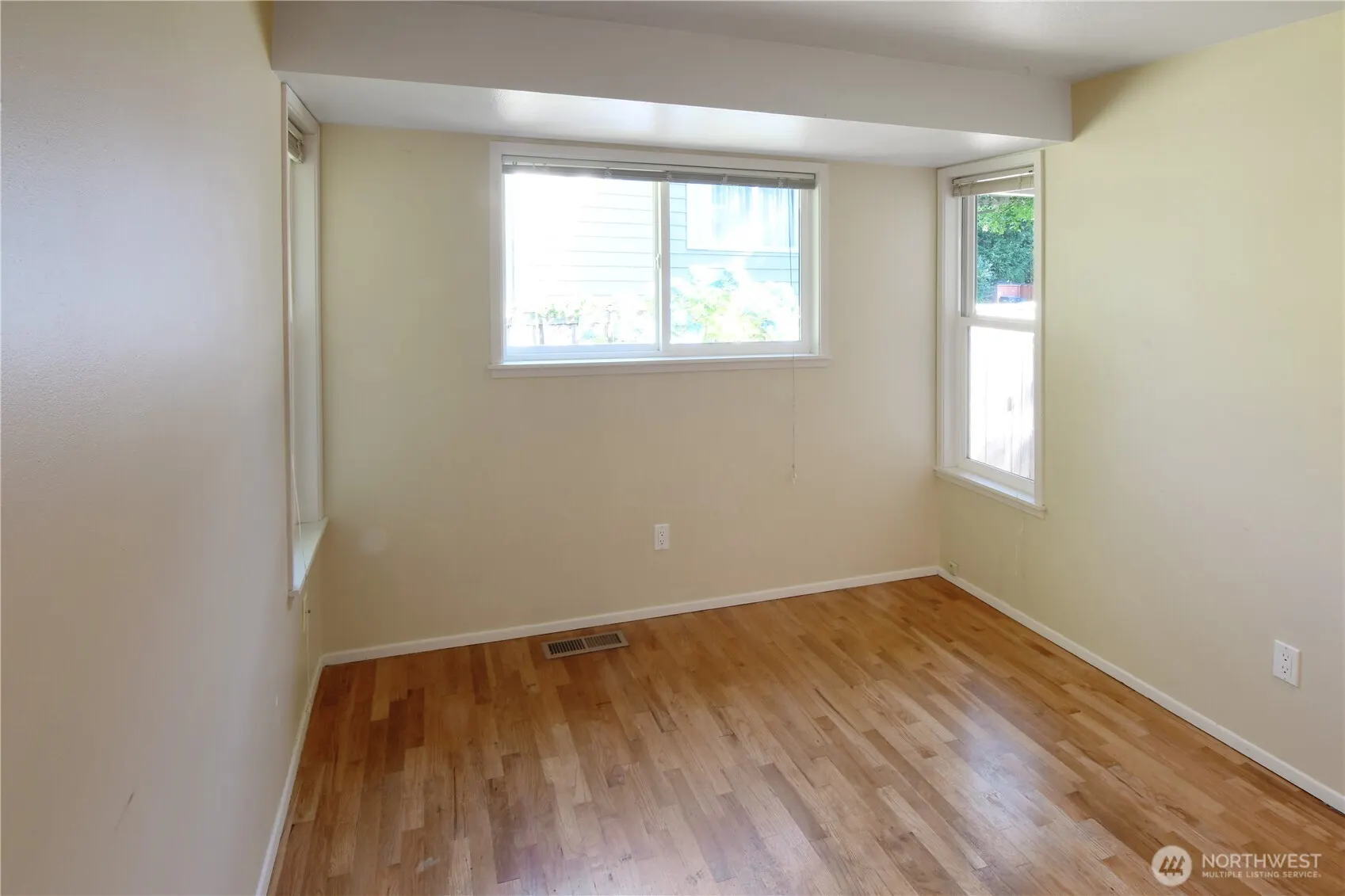 14421 118th Avenue NE, Kirkland, WA 98034